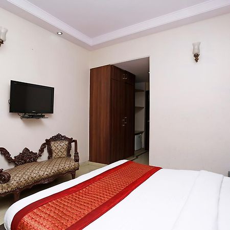 Oyo 5401 Hotel Mid Town Neu-Delhi Exterior foto