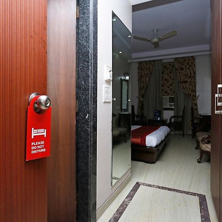Oyo 5401 Hotel Mid Town Neu-Delhi Exterior foto