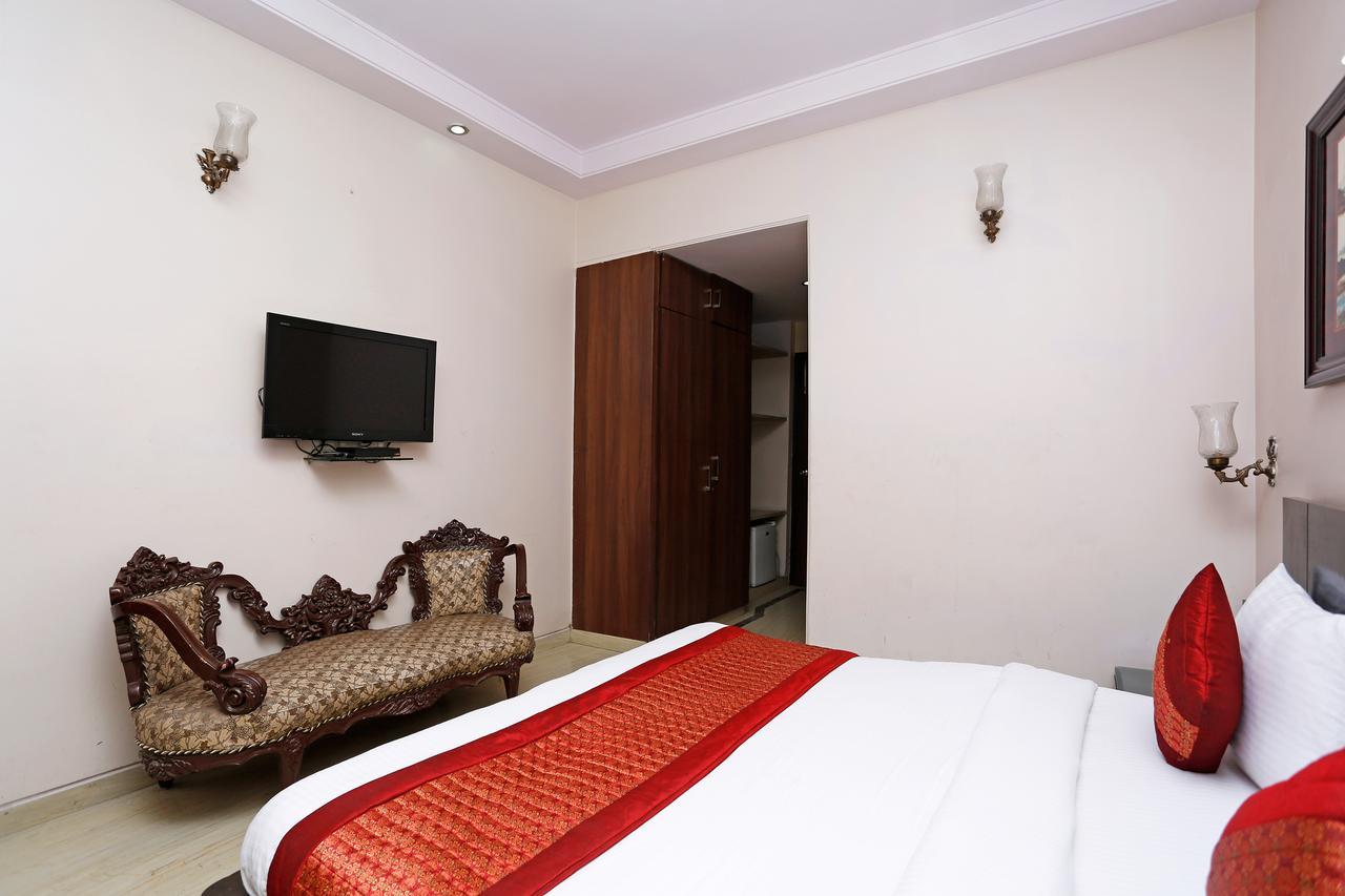 Oyo 5401 Hotel Mid Town Neu-Delhi Exterior foto